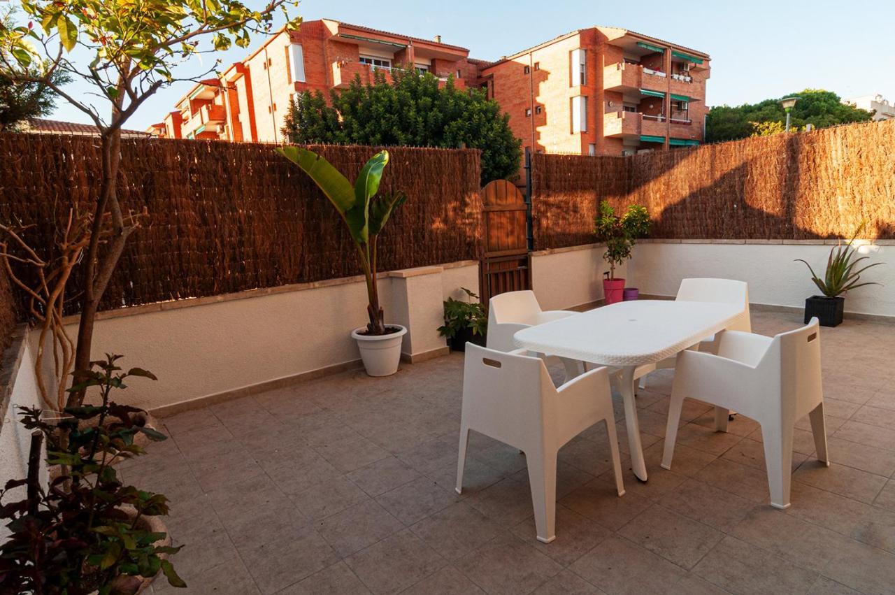 Near Beaches Large Private Patio, Aircon & Community Pool Coma-Ruga Extérieur photo