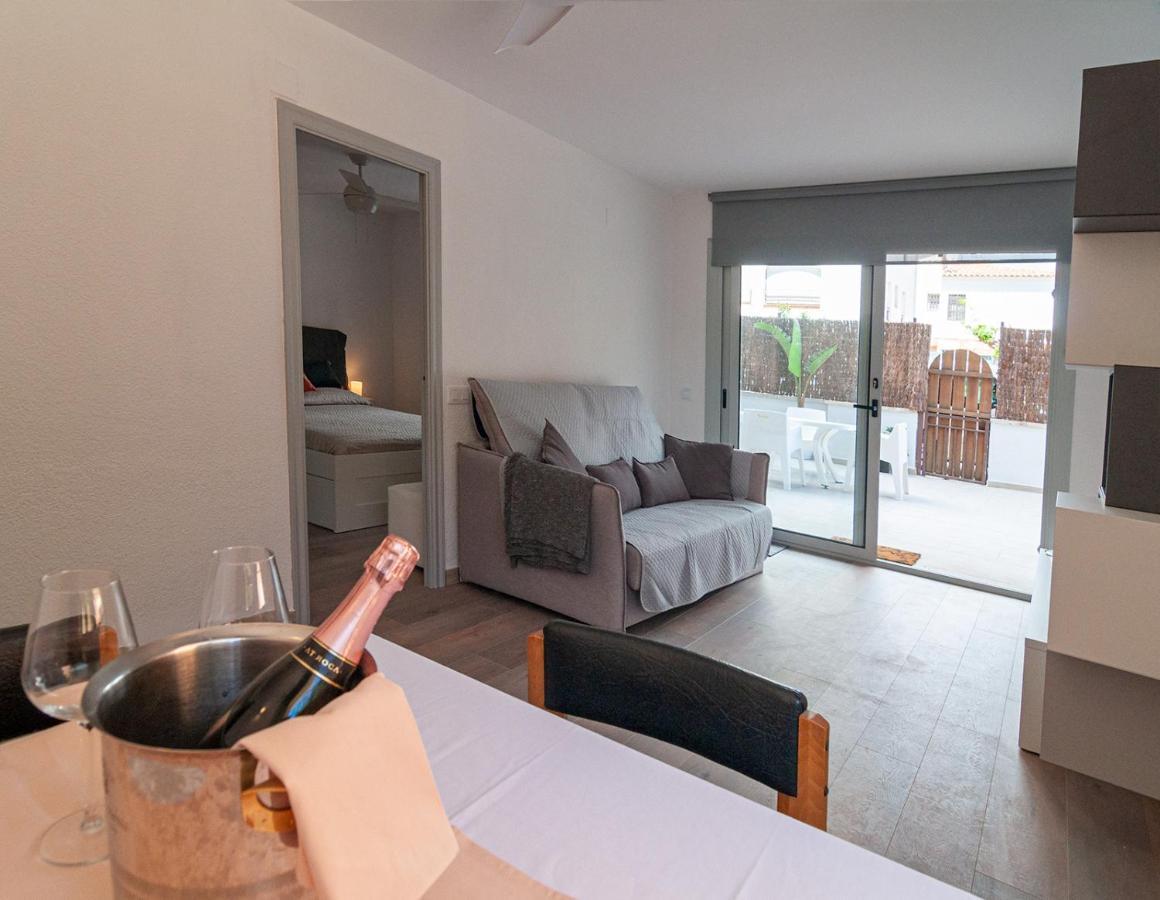 Near Beaches Large Private Patio, Aircon & Community Pool Coma-Ruga Extérieur photo