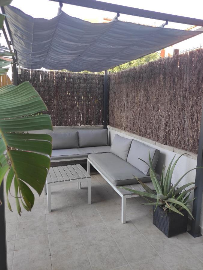 Near Beaches Large Private Patio, Aircon & Community Pool Coma-Ruga Extérieur photo